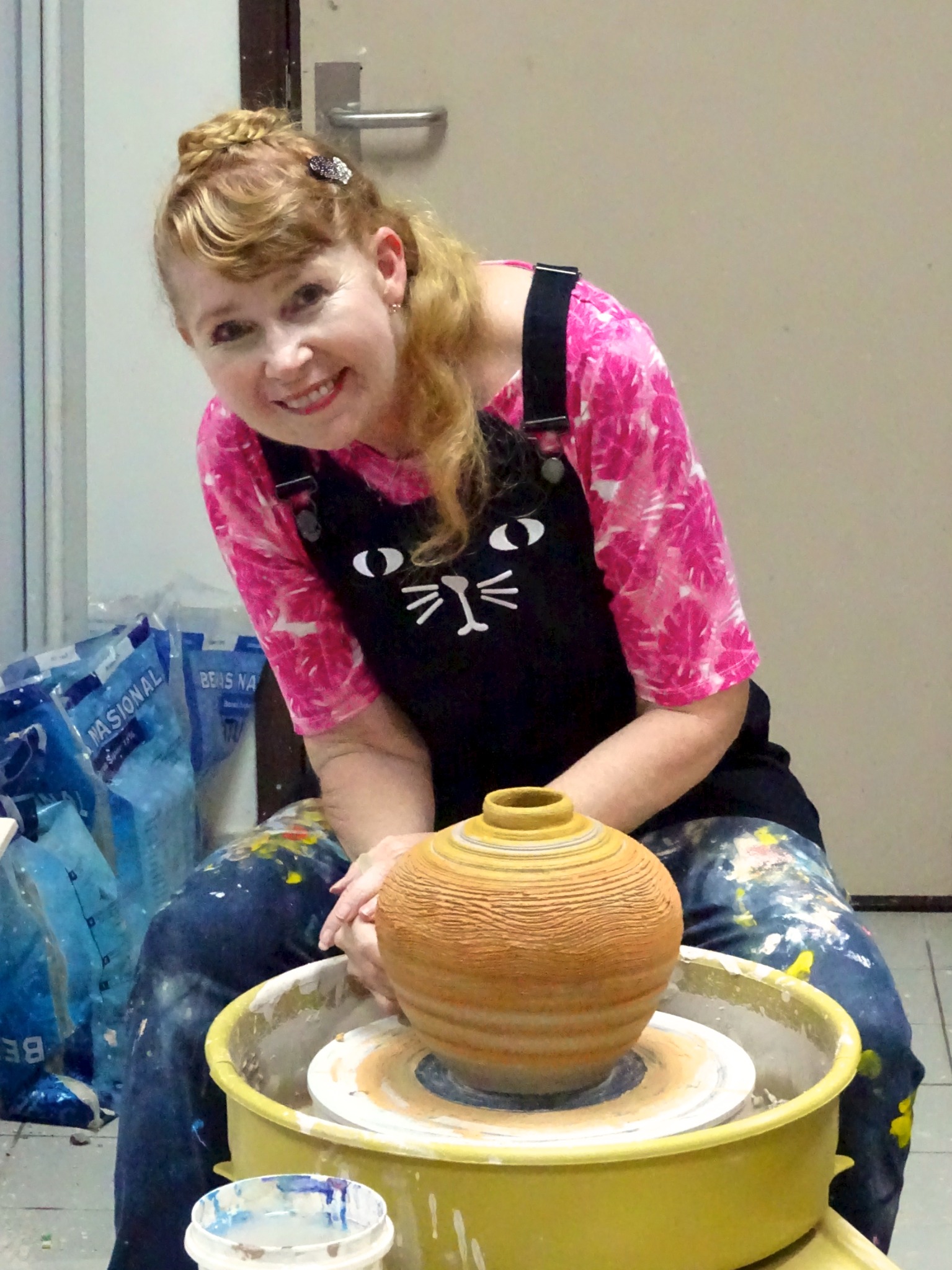 Martie Geiger-Ho in the ceramics studio at the University of Brunei Darussalam.
