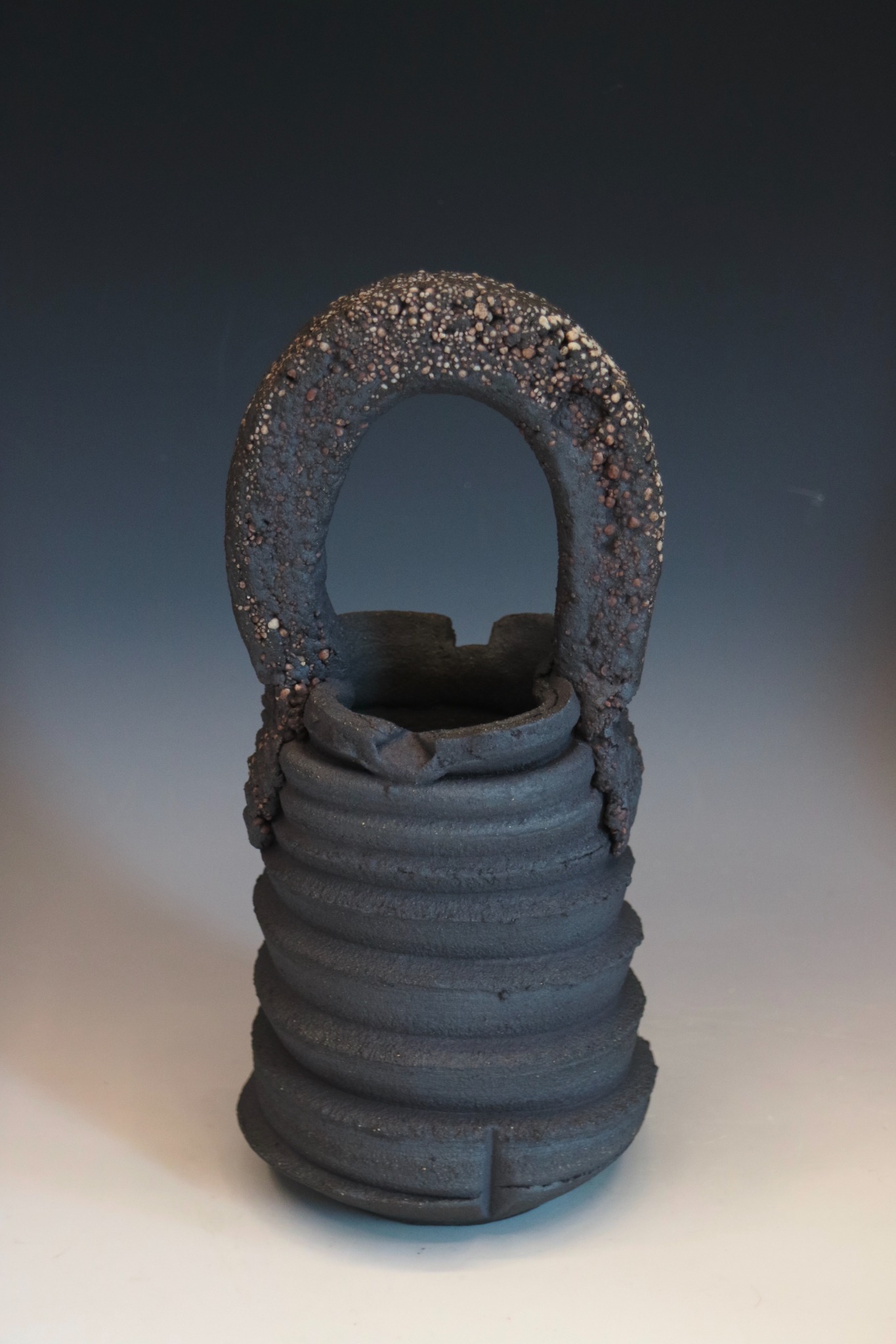 Black Dry Basket Pot